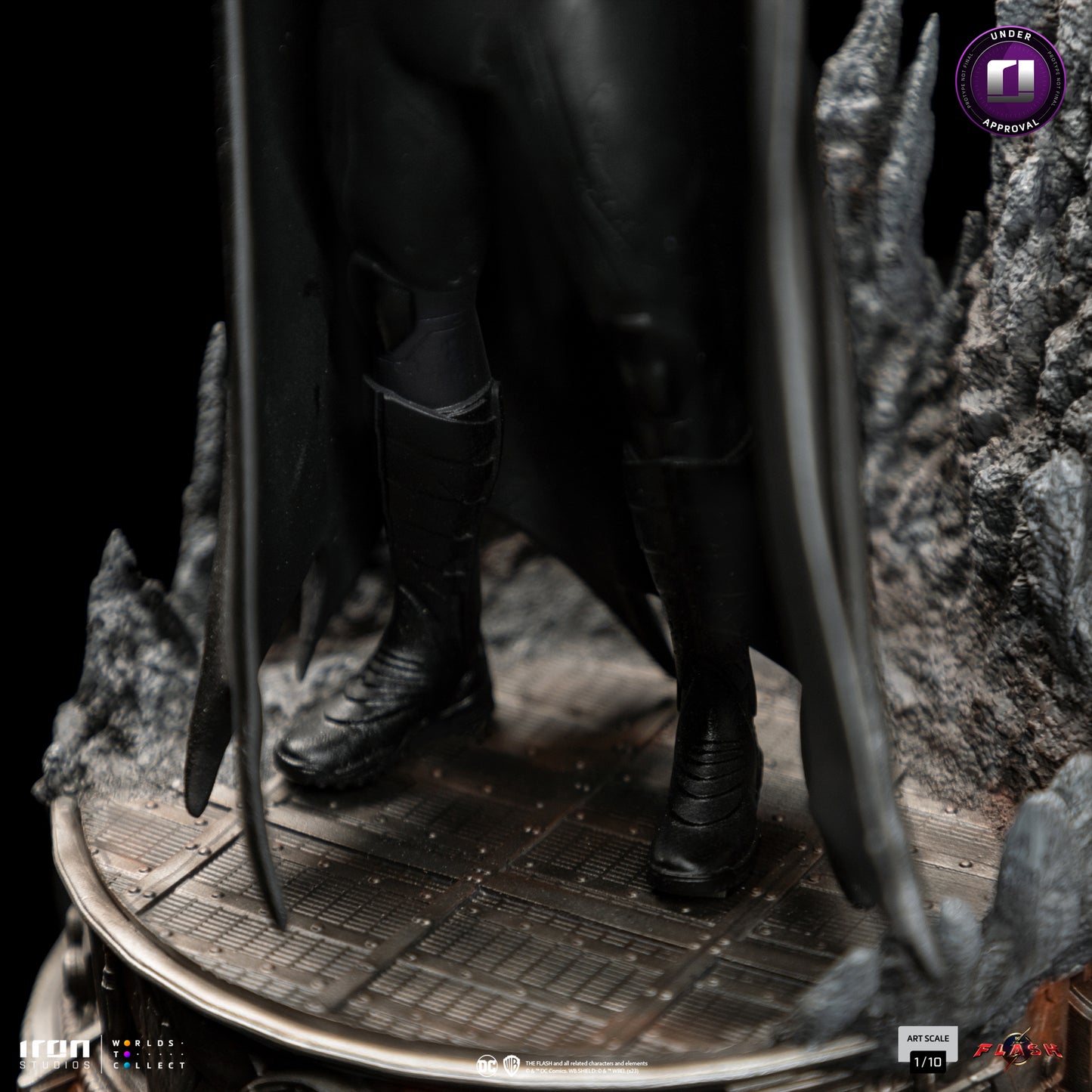 Batman DC Statue 1/10 (The Flash Movie) - Collectiblix