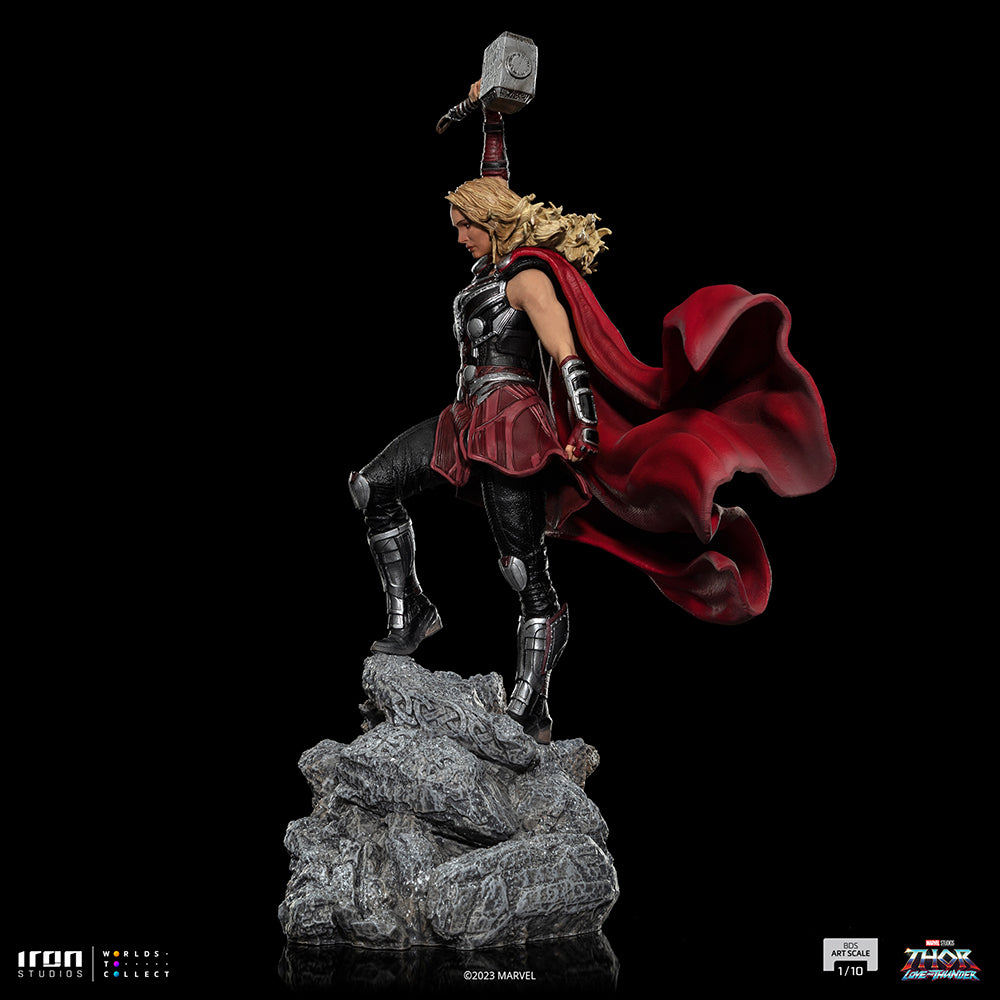 Mighty Thor Statue aus Thor: Love and Thunder als Art Scale 1/10 Figur