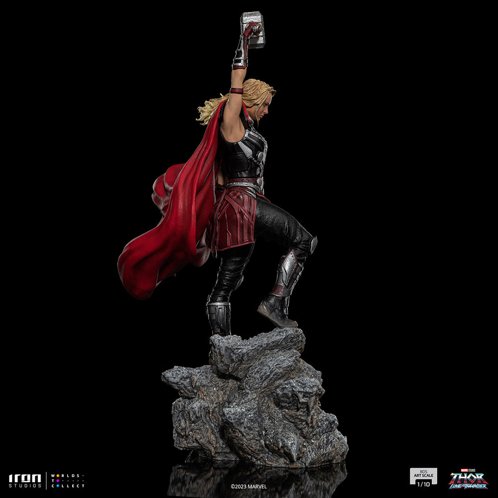 Mighty Thor Statue aus Thor: Love and Thunder als Art Scale 1/10 Figur
