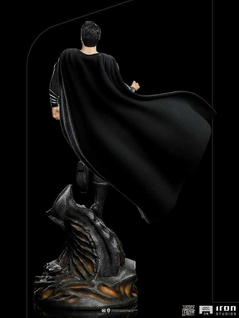 Superman Black Suit Statue aus Zack Snyder`s Justice League als Legacy Replica 1/4
