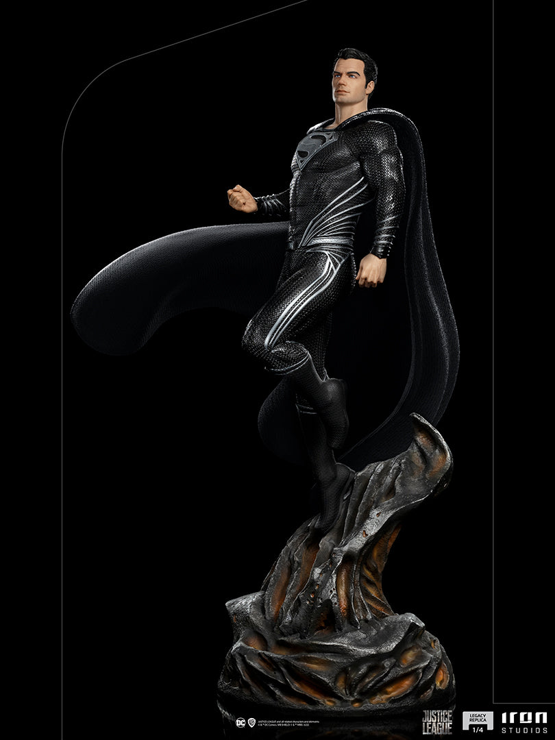 Superman Black Suit Statue aus Zack Snyder`s Justice League als Legacy Replica 1/4