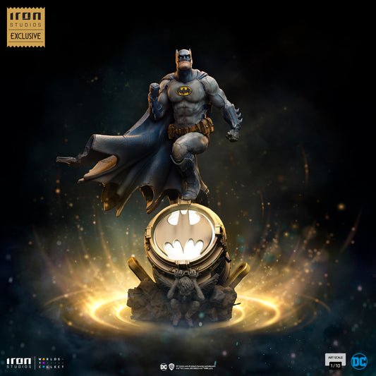 Batman Deluxe DC Statue 1/10 (2023 Event Exclusive) - Collectiblix