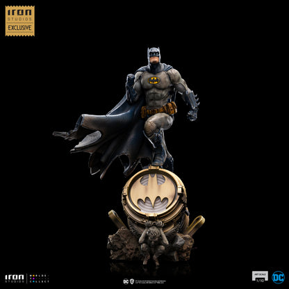 Batman Deluxe DC Statue 1/10 (2023 Event Exclusive) - Collectiblix