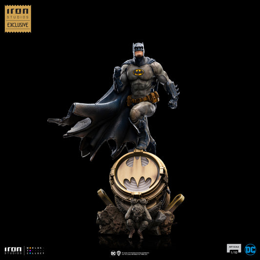 Batman Deluxe DC Statue 1/10 (2023 Event Exclusive) - Collectiblix