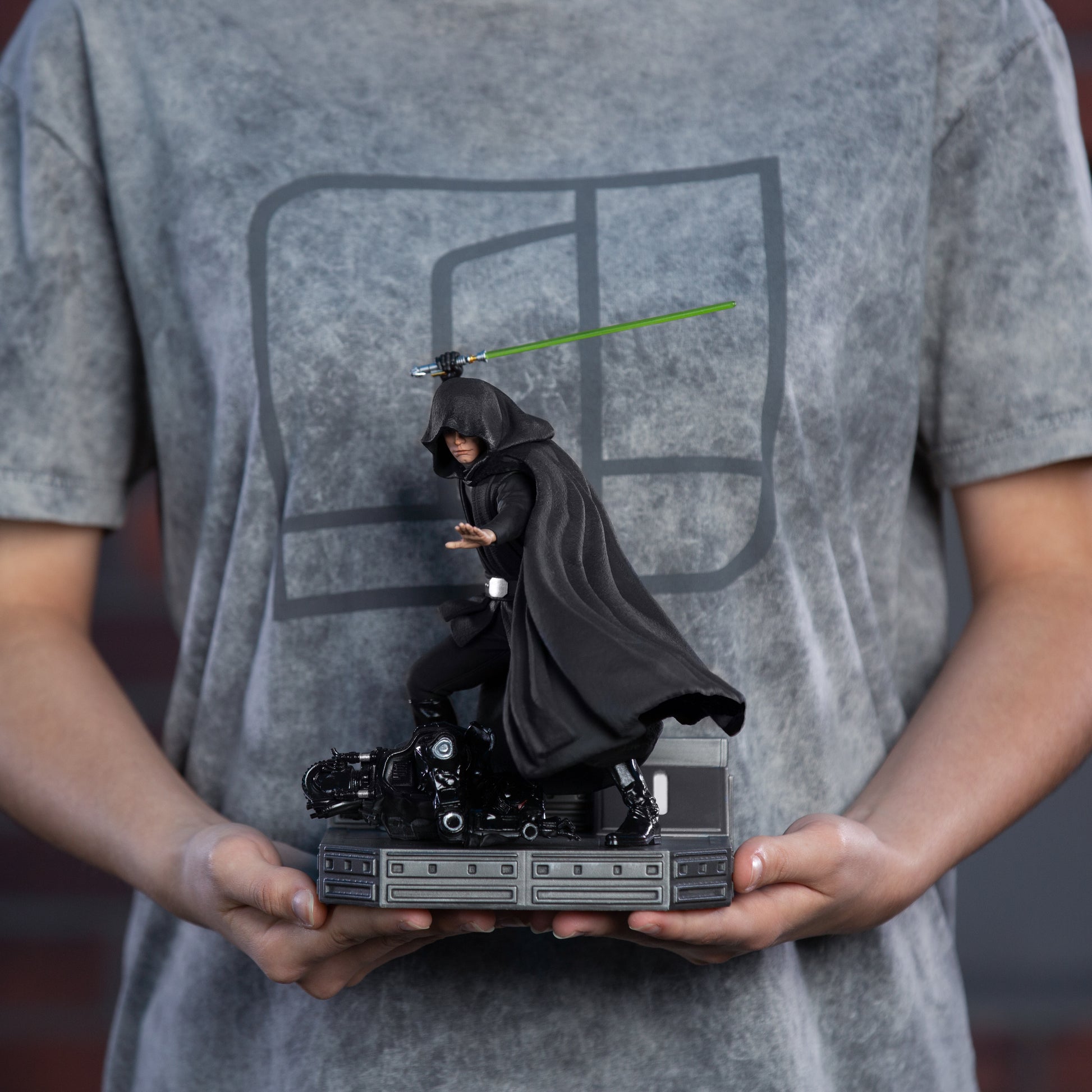 Luke Skywalker Combat Version Statue 1/10 (The Mandalorian) - Collectiblix